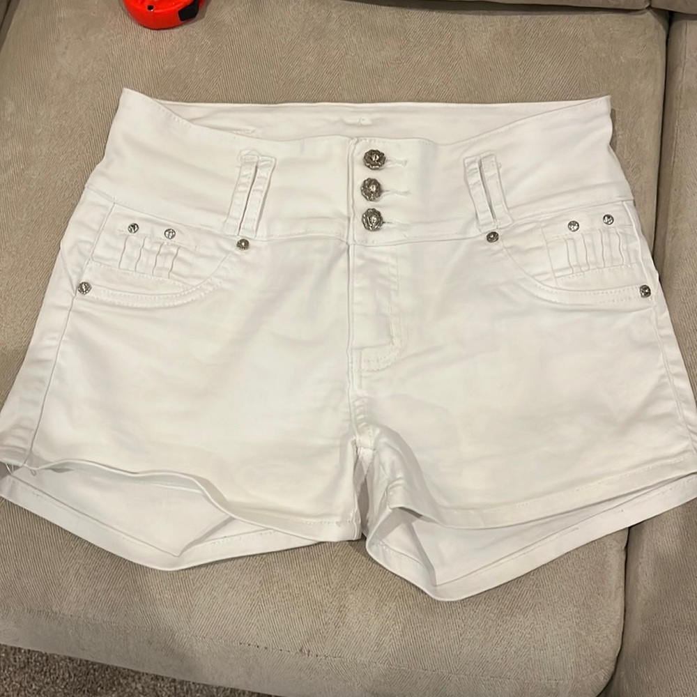White Diva Star denim shorts. Size 11.